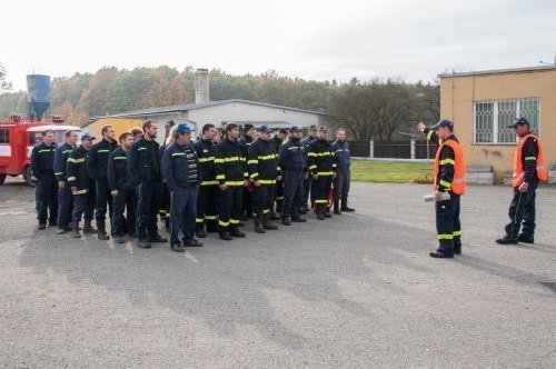 Společné cvičení jednotek V. okrsku v Karlovicích 2016
