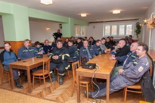 Společné cvičení jednotek V. okrsku v Karlovicích 2016 2  