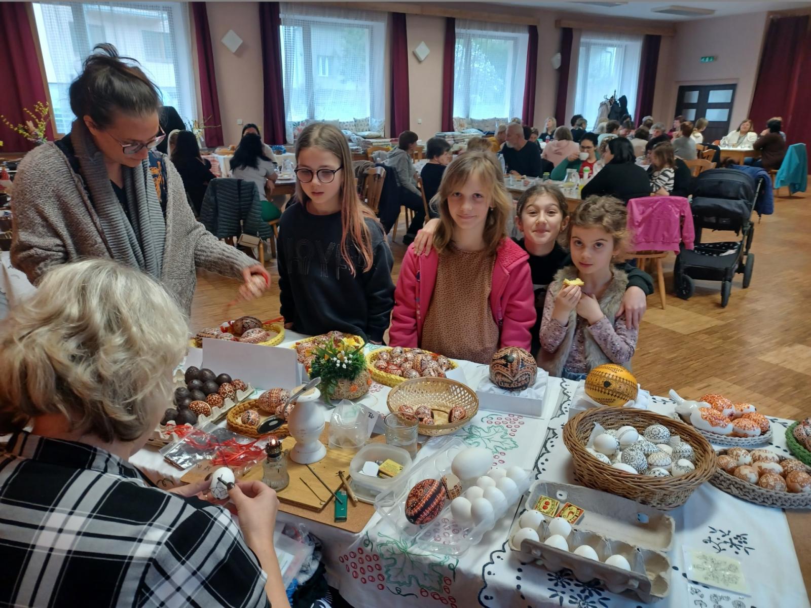 Malované vajíčko a šarovské bábovky - fotogalerie