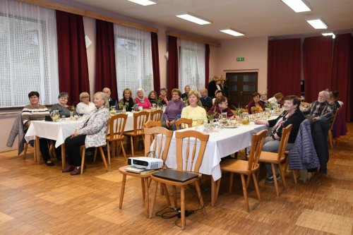 Setkání seniorů Šarovy 2026, představení ŠEDESÁTKY 7  